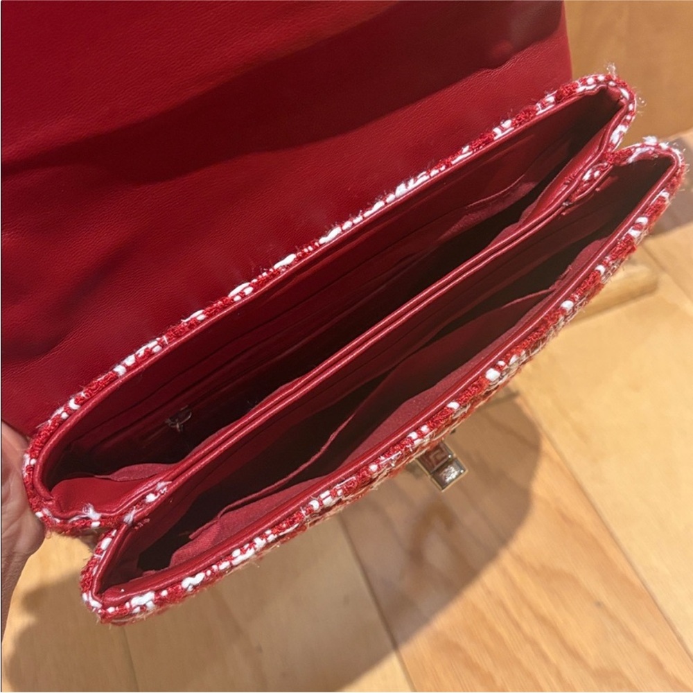 Badgley Mischka Red and White Tweed Shoulder Bag - Picture 12 of 17